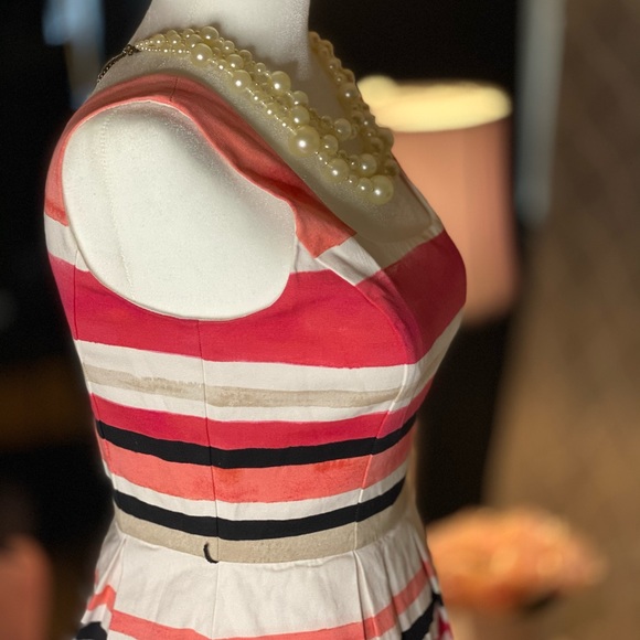 White House Black Market sleeveless dress - Picture 3 of 8